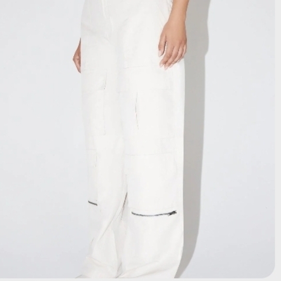 White Cargo Pants with Zipper Details - Picture 1 of 9